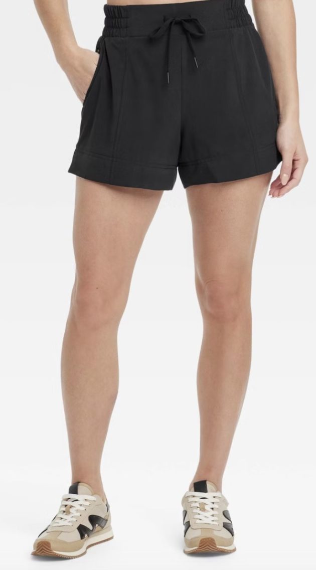 Women's Woven Mid-Rise Shorts